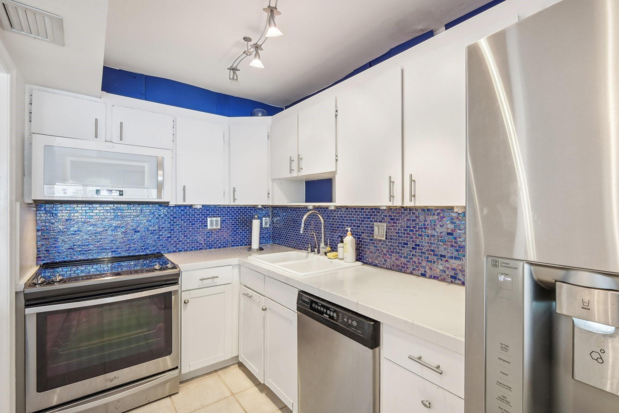 360 Wilma Circle, Unit 3 Riviera Beach, FL 33404 - Photo 11 of 23 Photo 11