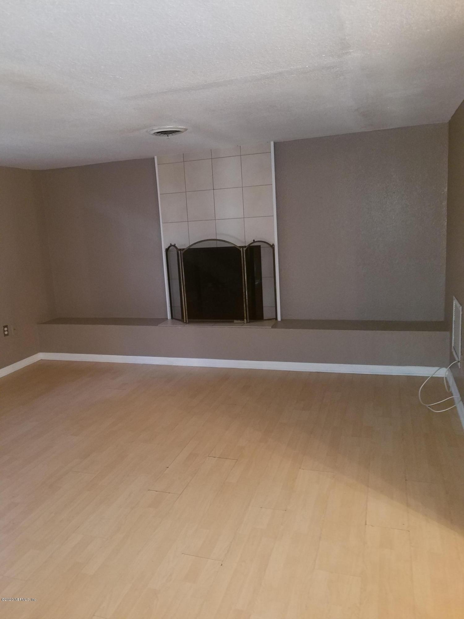 2633 Leonid Road Jacksonville, FL 32218 - Photo 4 of 44 20200904_181028
