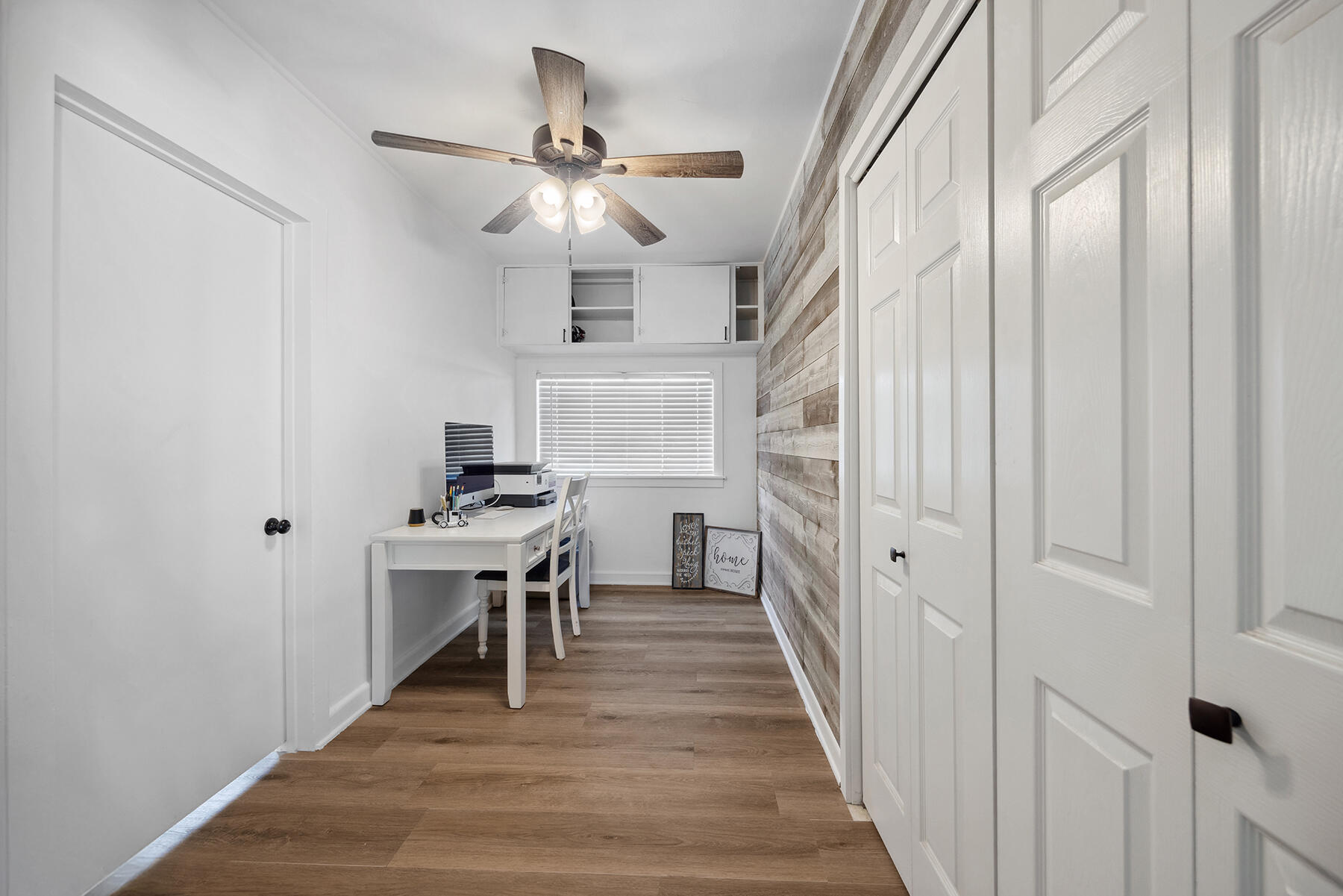 261 South Belmont Road Exeter, CA 93221 - Photo 20 of 33 20 - Office