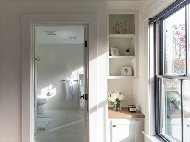 $2,179,000 | 4 Amore Lane, East Greenwich, RI 02818