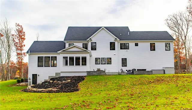 $2,179,000 | 4 Amore Lane, East Greenwich, RI 02818