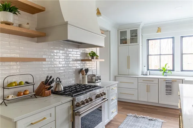 $2,179,000 | 4 Amore Lane, East Greenwich, RI 02818