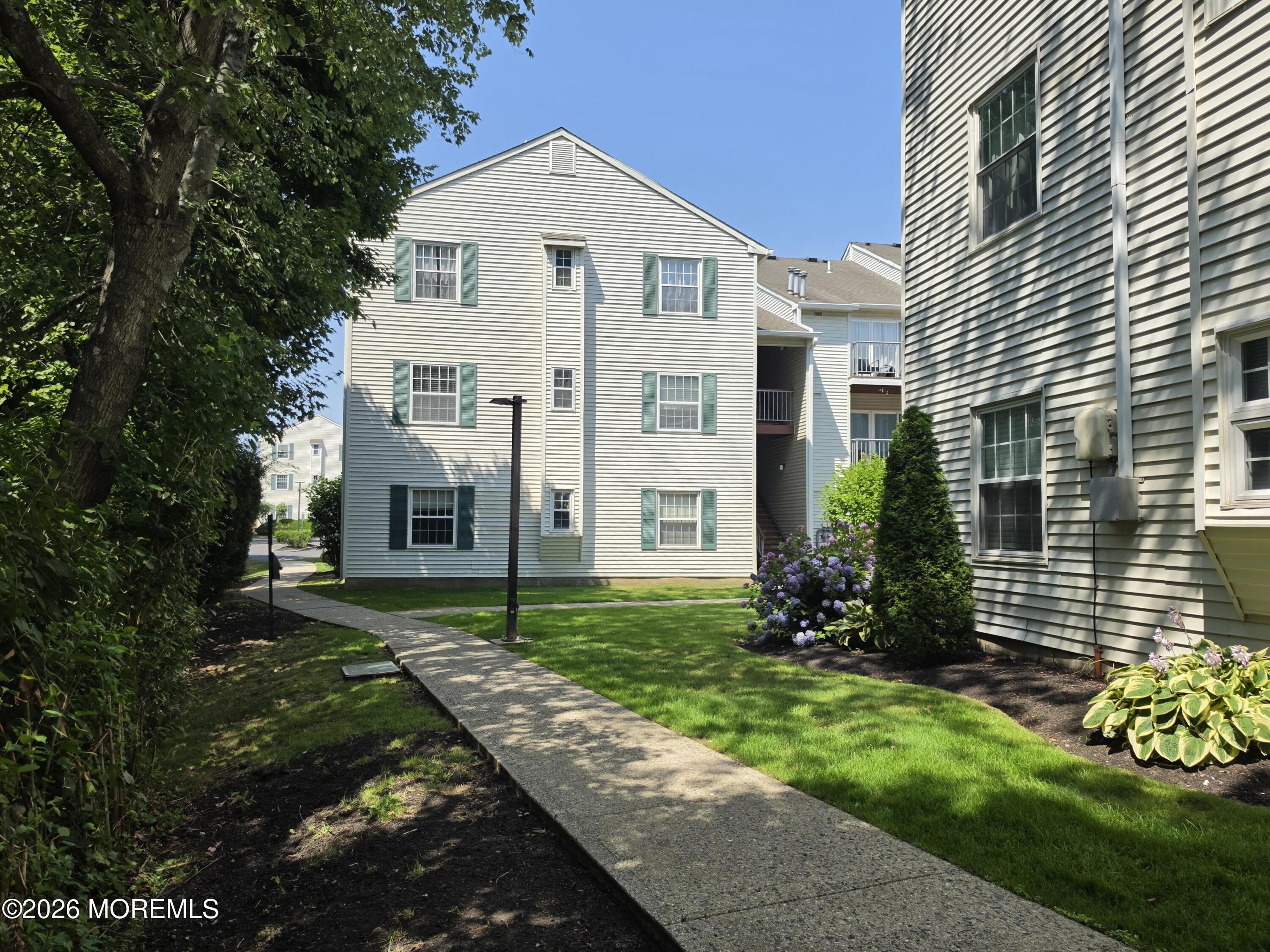 231 Atlantic Street, Unit 30 Keyport, NJ 07735 - Photo 18 of 30 18 walkway