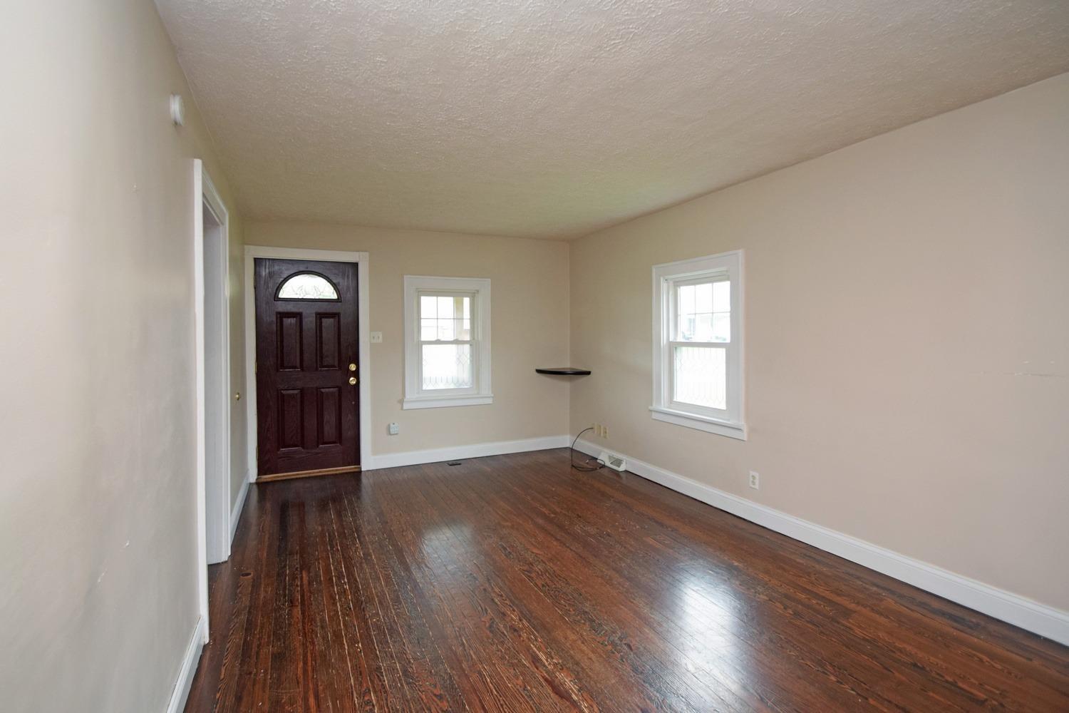 932 Phillips Road Cincinnati, OH 45230 - Photo 4 of 23 Gallery Image 4