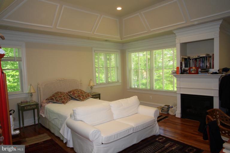8505 Howell Road Bethesda, MD 20817 - Photo 29 of 30 Bedroom (Master)
