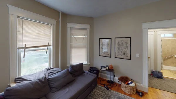 $3,050 | 23 Rogers Avenue, Unit 1, Somerville, MA 02144