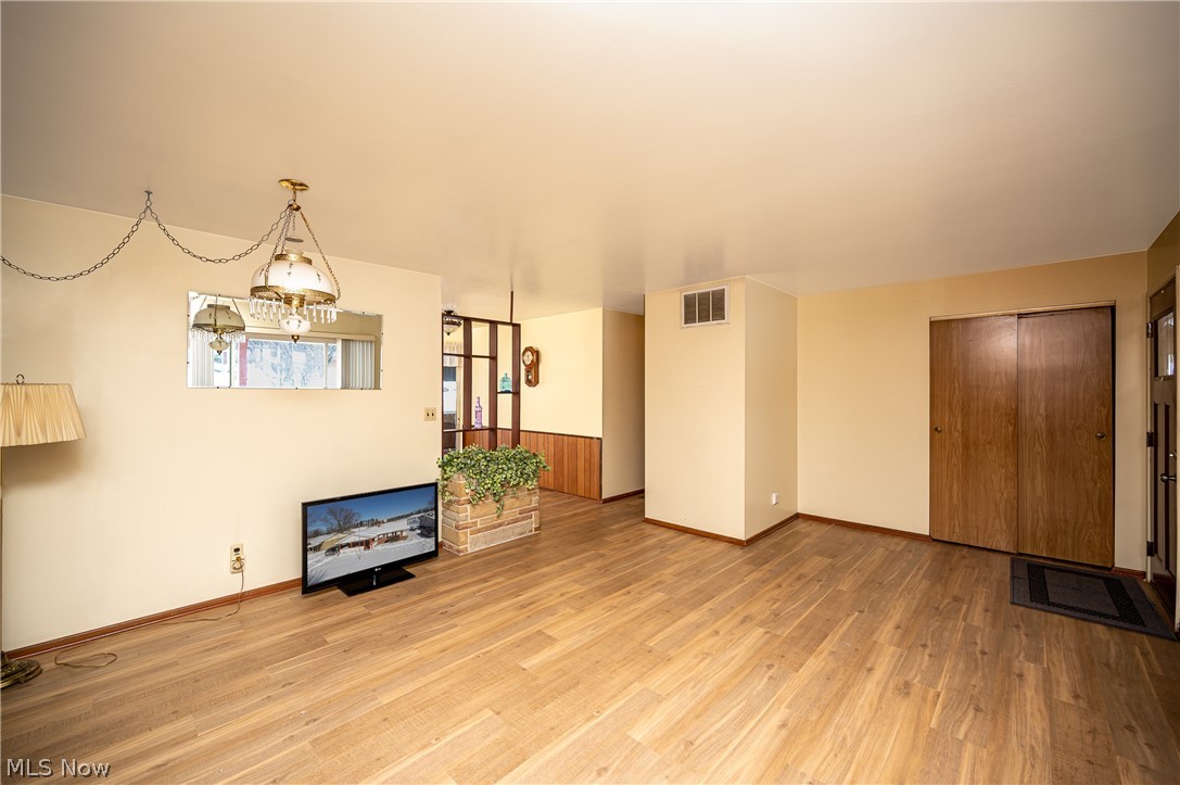 4430 Burkey Road Youngstown, OH 44515 - Photo 4 of 26 Gallery Image 4