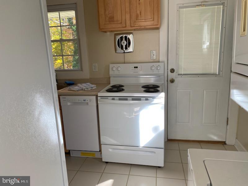 6909 Quander Road Alexandria, VA 22307 - Photo 13 of 36 KITCHEN WITH NEW APPLIANCES