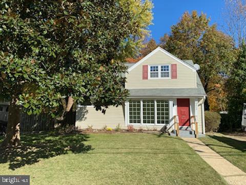6909 Quander Road Alexandria, VA 22307 - Photo 4 of 36 VIEW OF FRNT OF HOUSE W/CONCRETE WLKWY & DW STRIPS