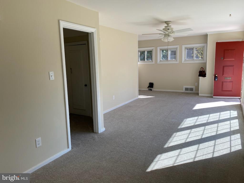 6909 Quander Road Alexandria, VA 22307 - Photo 8 of 36 LIVING ROOM LOOKING SOUTH