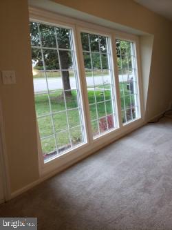 6909 Quander Road Alexandria, VA 22307 - Photo 10 of 36 LIVING ROOM WINDOWS