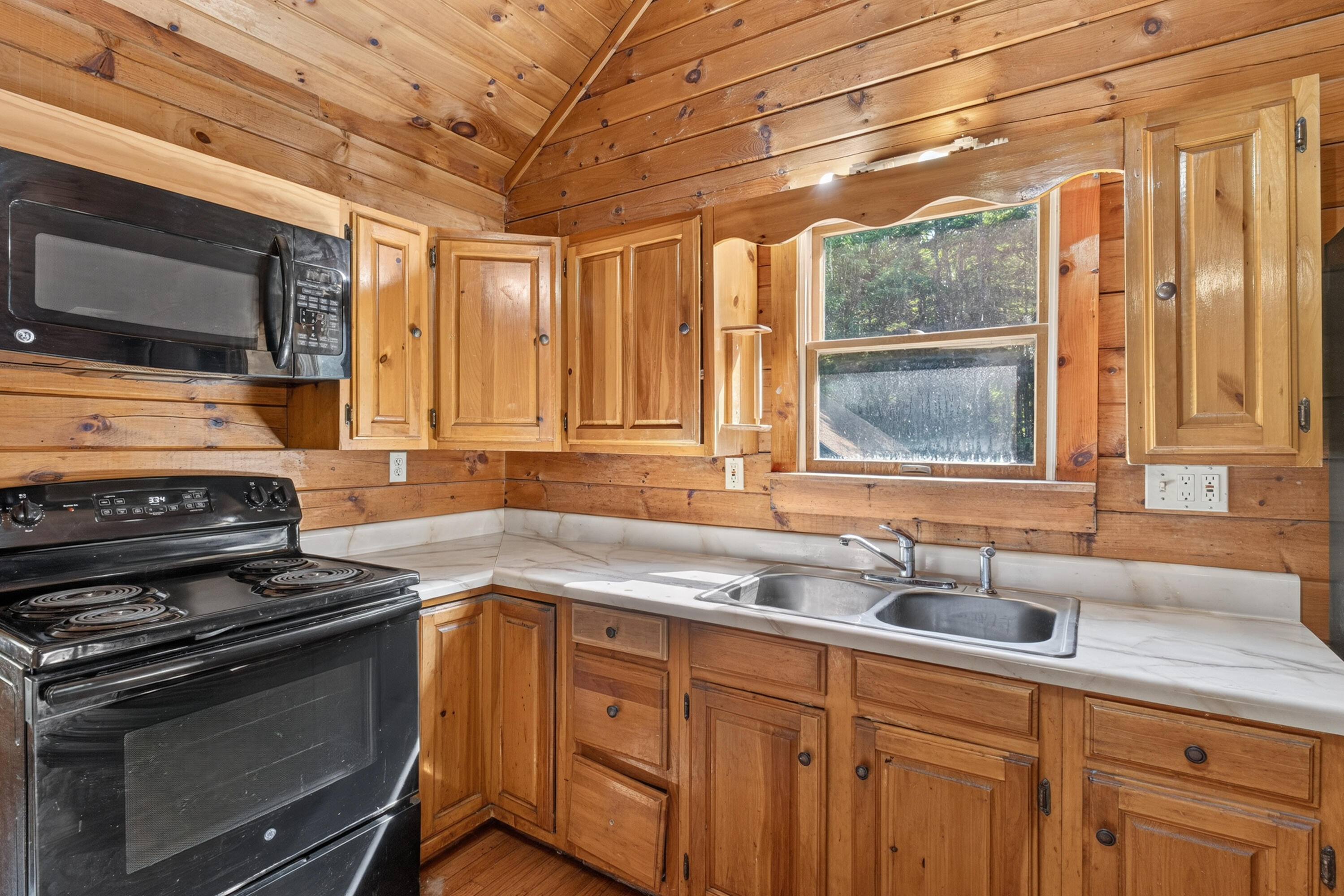 140 Hayden Point Road South Thomaston, ME 04858 - Photo 23 of 68 140 Hayden Point Rd_0134