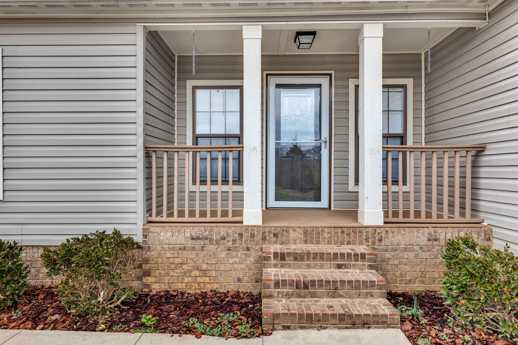 911 Poplar Hill Road Prospect, TN 38477 - Photo 3 of 33 a front view of a house