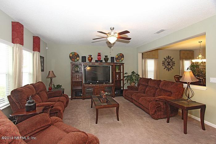 3826 Chasing Falls Road Orange Park, FL 32065 - Photo 6 of 22 livingroom_700