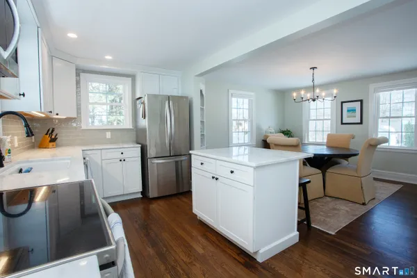 $444,000 | 72 Dyer Avenue, Canton, CT 06019