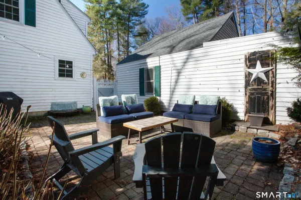 $444,000 | 72 Dyer Avenue, Canton, CT 06019