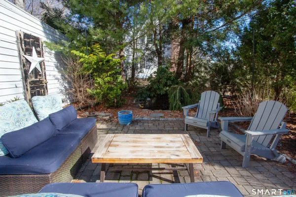 $444,000 | 72 Dyer Avenue, Canton, CT 06019