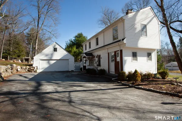 $444,000 | 72 Dyer Avenue, Canton, CT 06019