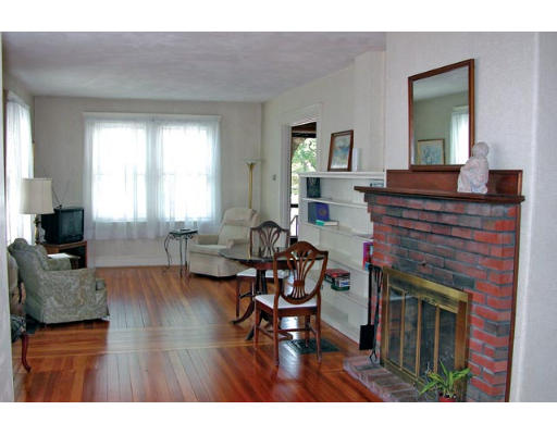 11 Canterbury Road Newton, MA 02461 - Photo 2 of 3