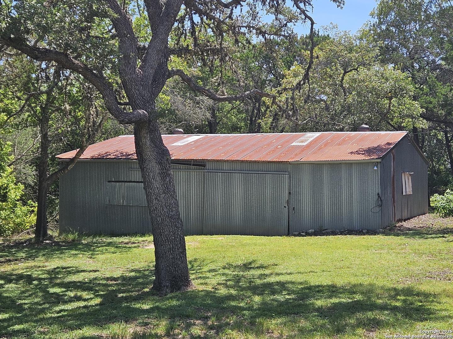 29 Green Cedar Road Boerne, TX 78006 - Photo 31 of 39 a backyard of a house