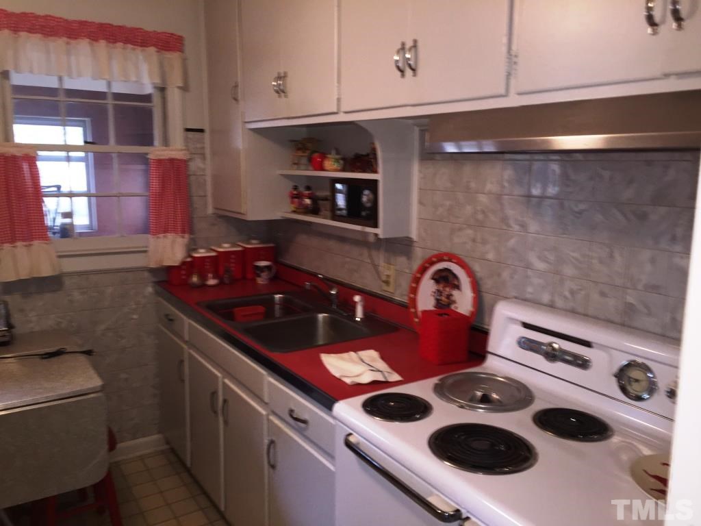 1208 Norris Street Raleigh, NC 27604 - Photo 5 of 17