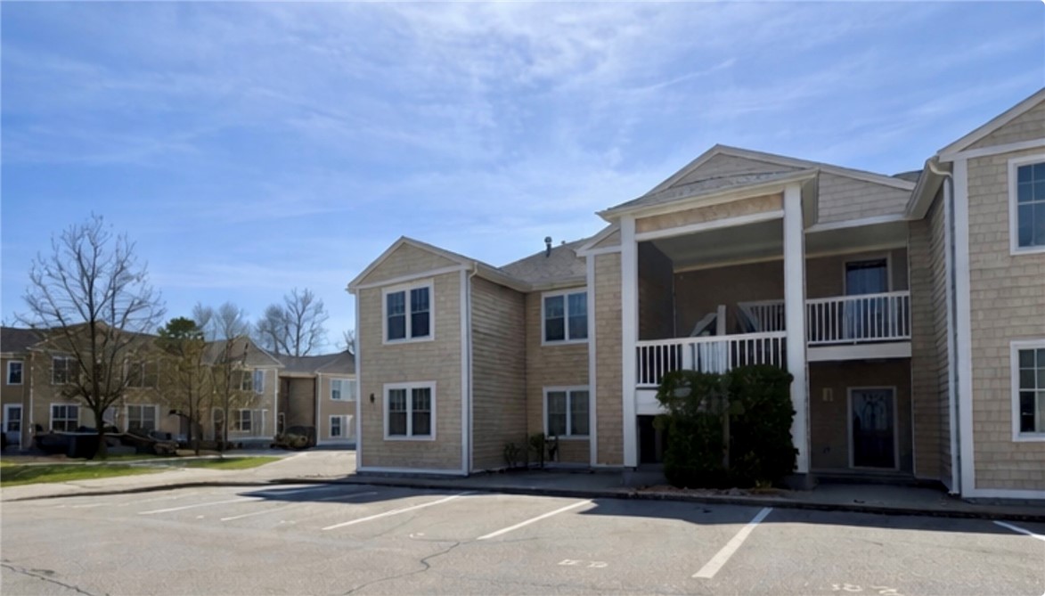 70 Turner Street, Unit E2 Warwick, RI 02886 - Photo 2 of 31