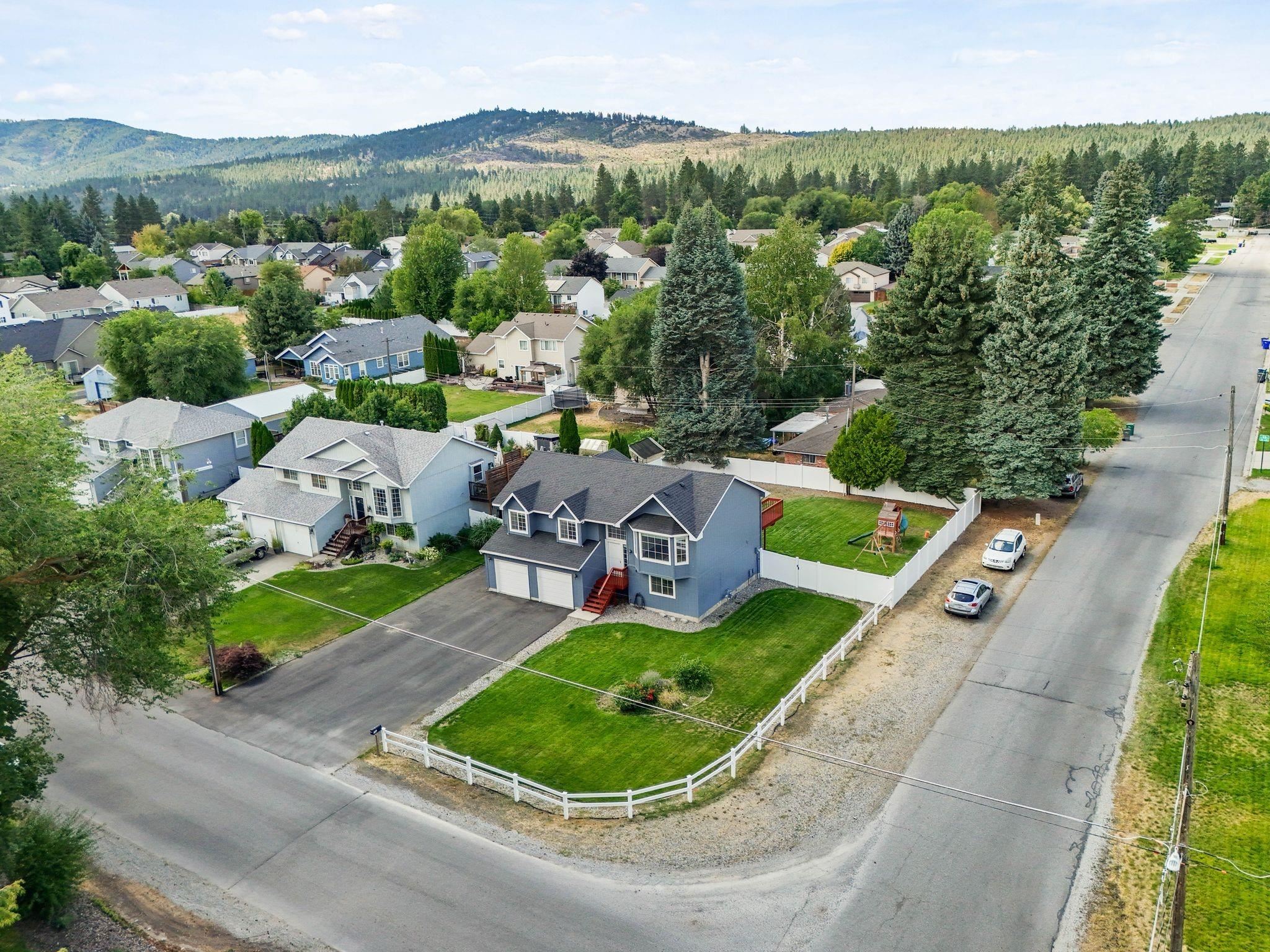 1208 South Pierce Road Spokane Valley, WA 99206 - Photo 1 of 28 Gallery Image 1