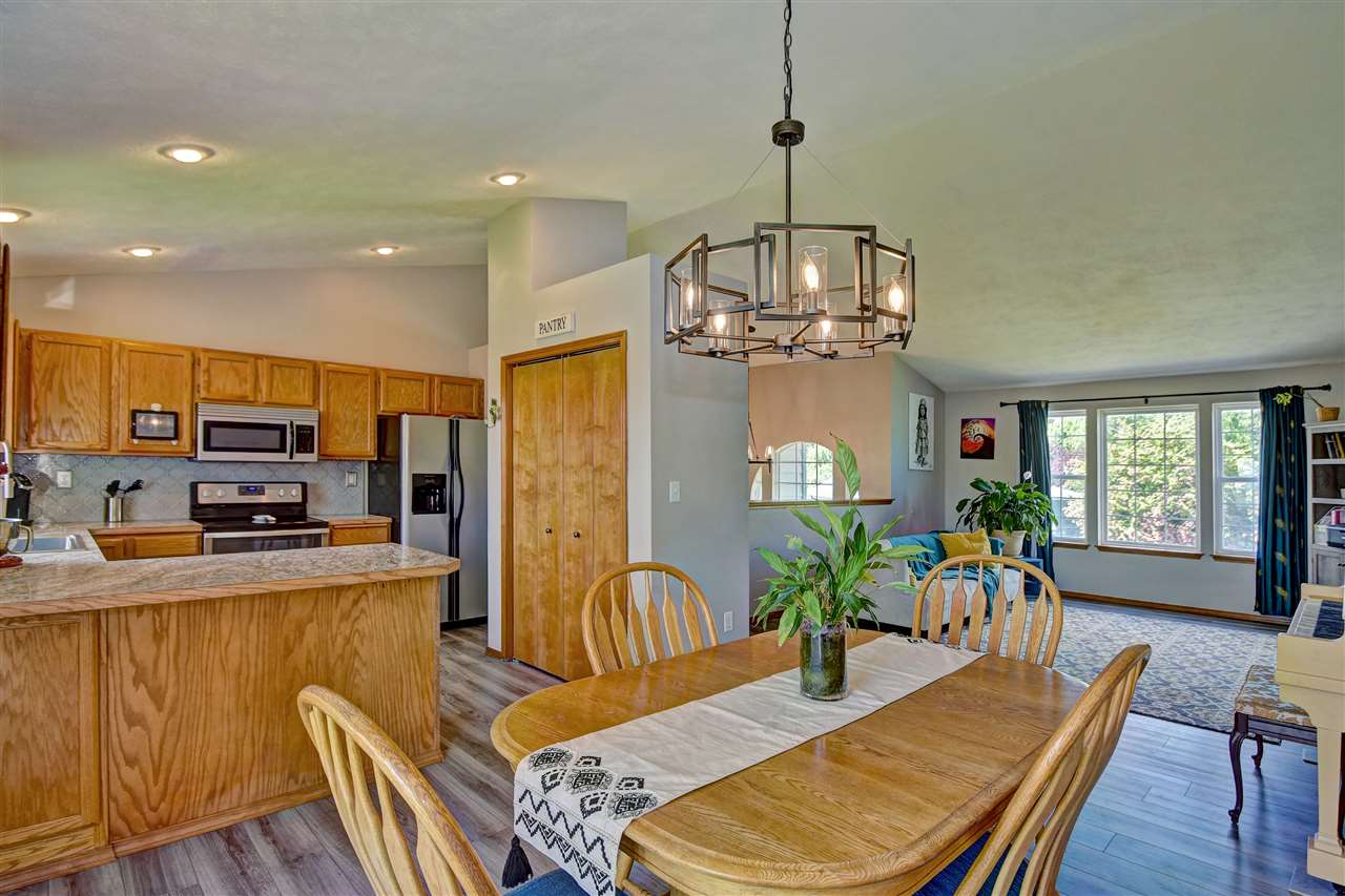 422 East Midway Road Colbert, WA 99005 - Photo 4 of 20
