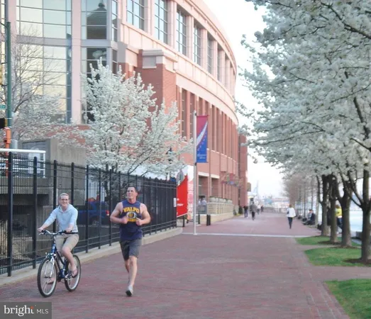 $3,500 | 250 President Street, Unit 806, Baltimore, MD 21202