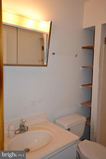 2225 Carrollton Road Westminster, MD 21157 - Photo 21 of 29 Interior (General)