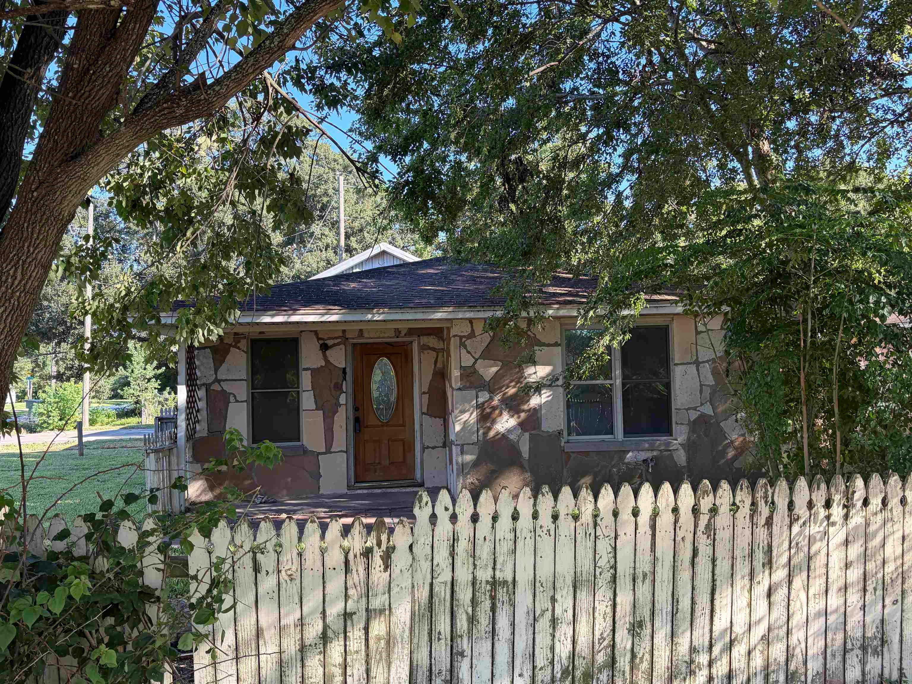 2999 Manning Street Port Arthur, TX 77640 - Photo 1 of 11 Gallery Image 1
