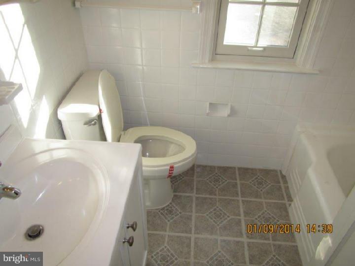 709 Conshohocken State Road Bala Cynwyd, PA 19004 - Photo 14 of 25 Bathroom
