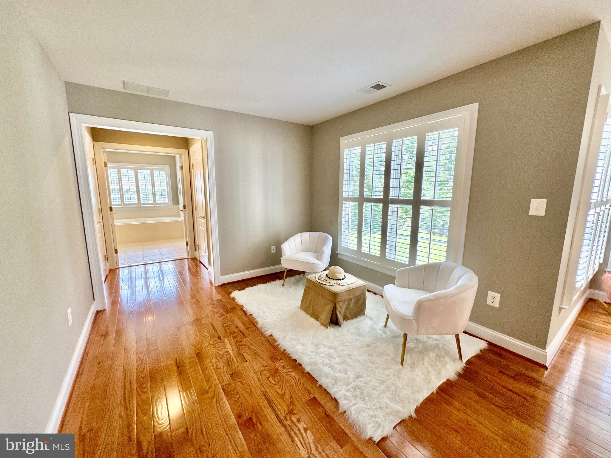 513 Broad Stream Lane Riva, MD 21140 - Photo 37 of 67 a living room with furniture and a window