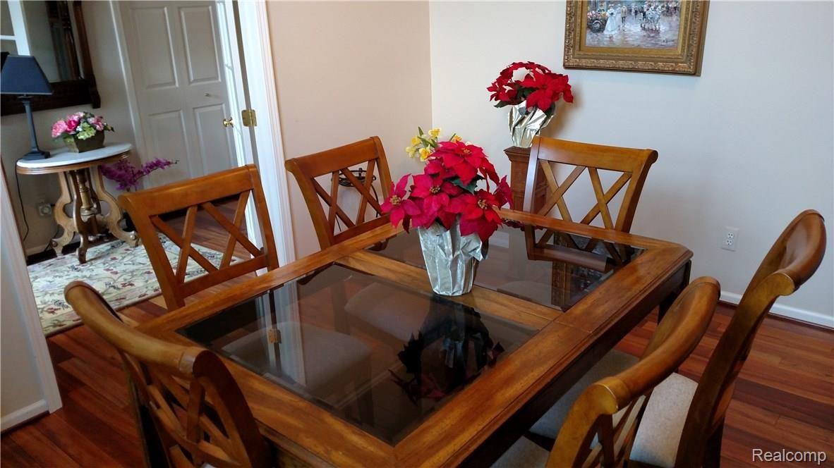 3124 Fairgrove Terrace, Unit 67 Rochester, MI 48309 - Photo 15 of 46 Dining Room