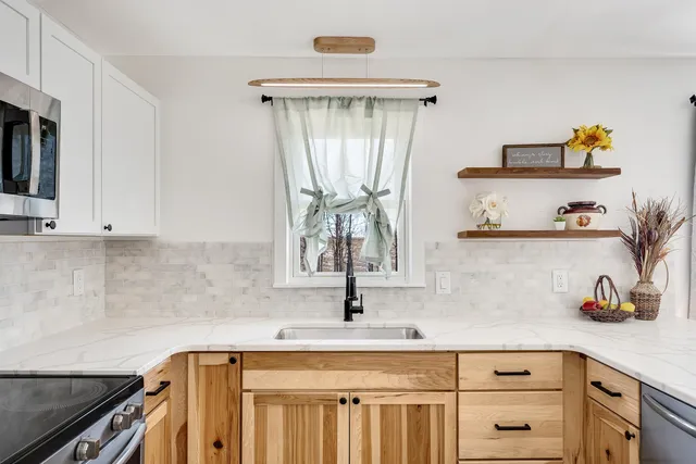 $435,000 | N305 Neisen Road, Greenfield, WI 54623