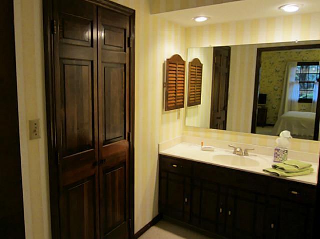 4255 Randmore Road Columbus, OH 43220 - Photo 13 of 23