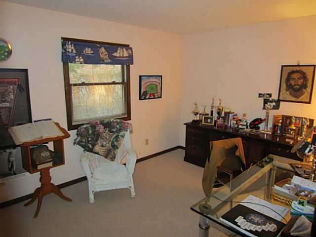 4255 Randmore Road Columbus, OH 43220 - Photo 17 of 23