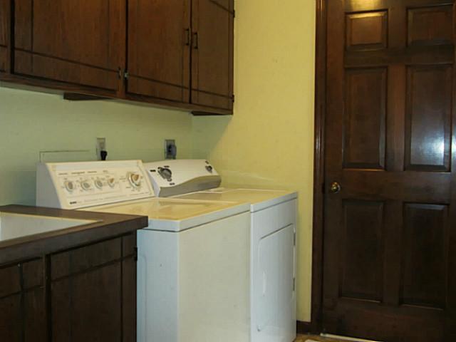 4255 Randmore Road Columbus, OH 43220 - Photo 18 of 23
