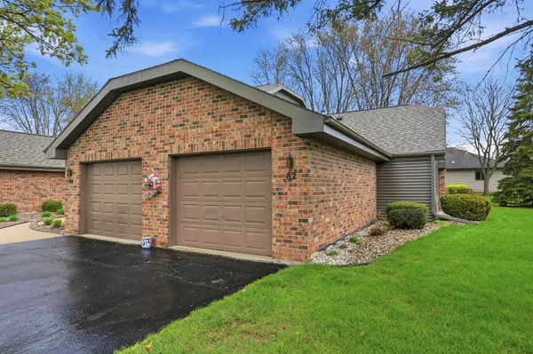 $199,900 | 82 Spencer Village Court, Appleton, WI 54914