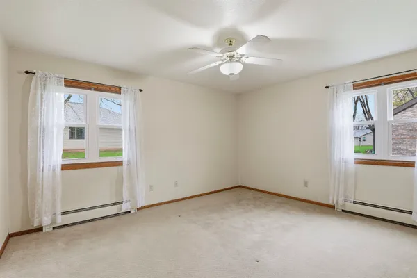 $199,900 | 82 Spencer Village Court, Appleton, WI 54914