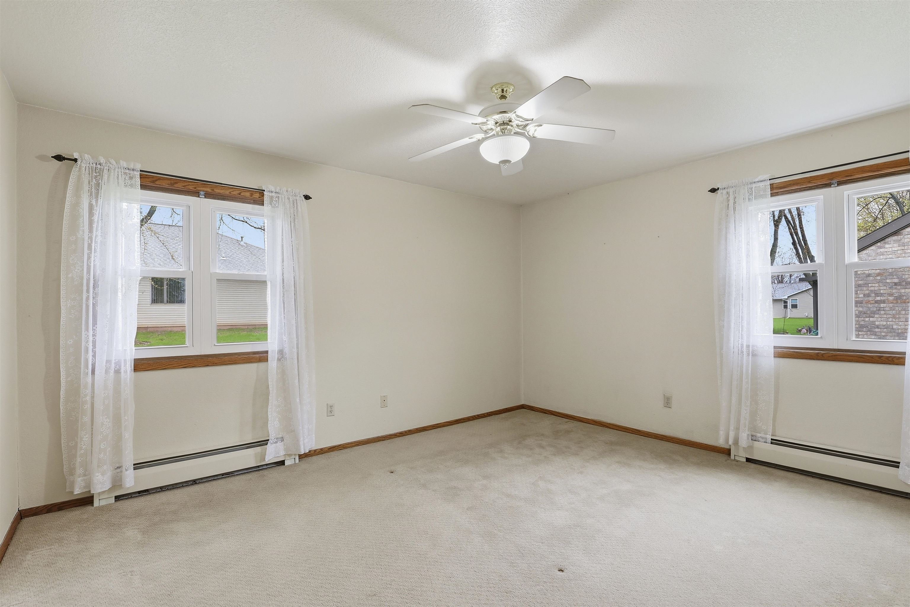 82 Spencer Village Court Appleton, WI 54914 - Photo 14 of 22