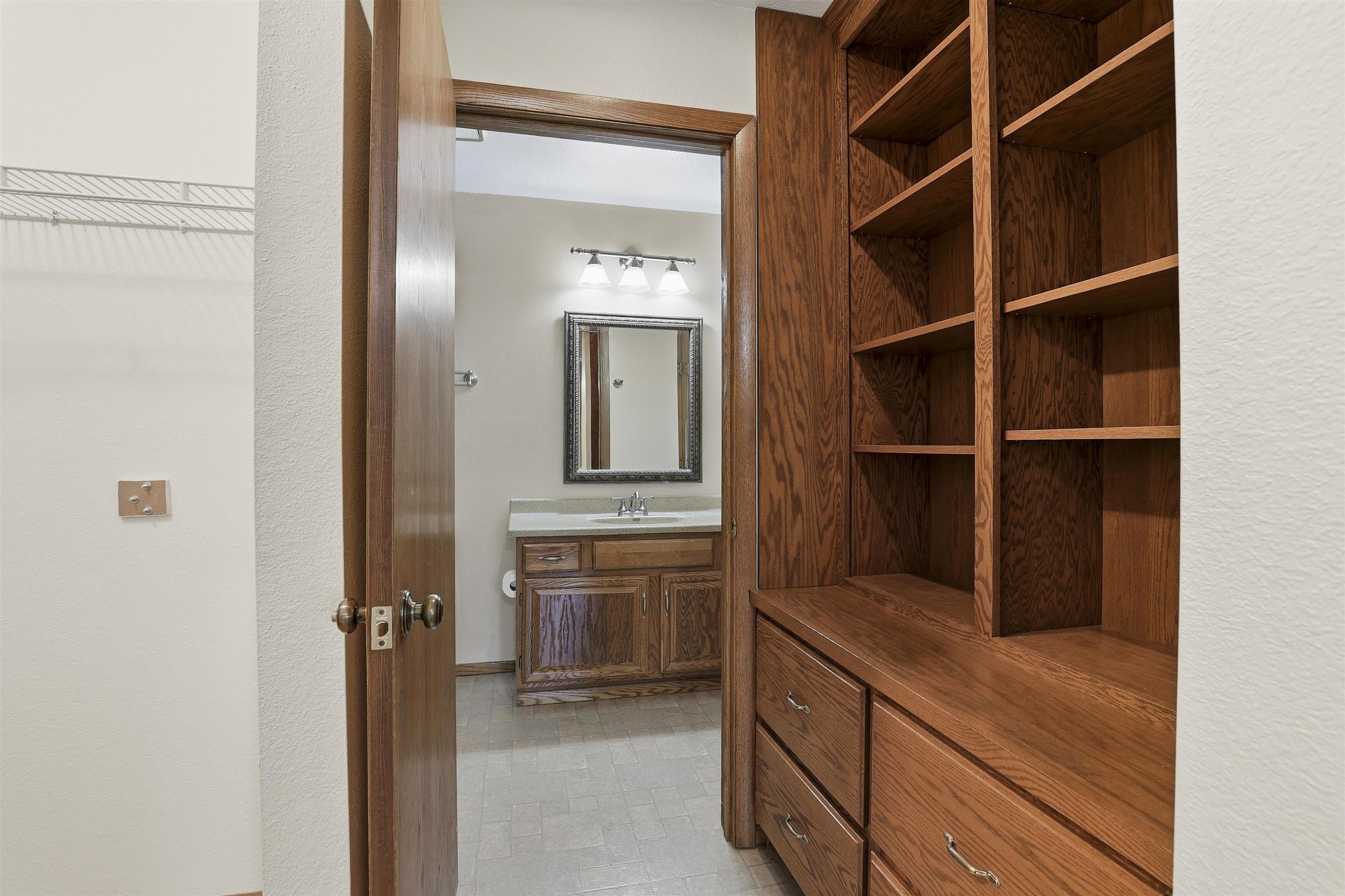 82 Spencer Village Court Appleton, WI 54914 - Photo 16 of 22