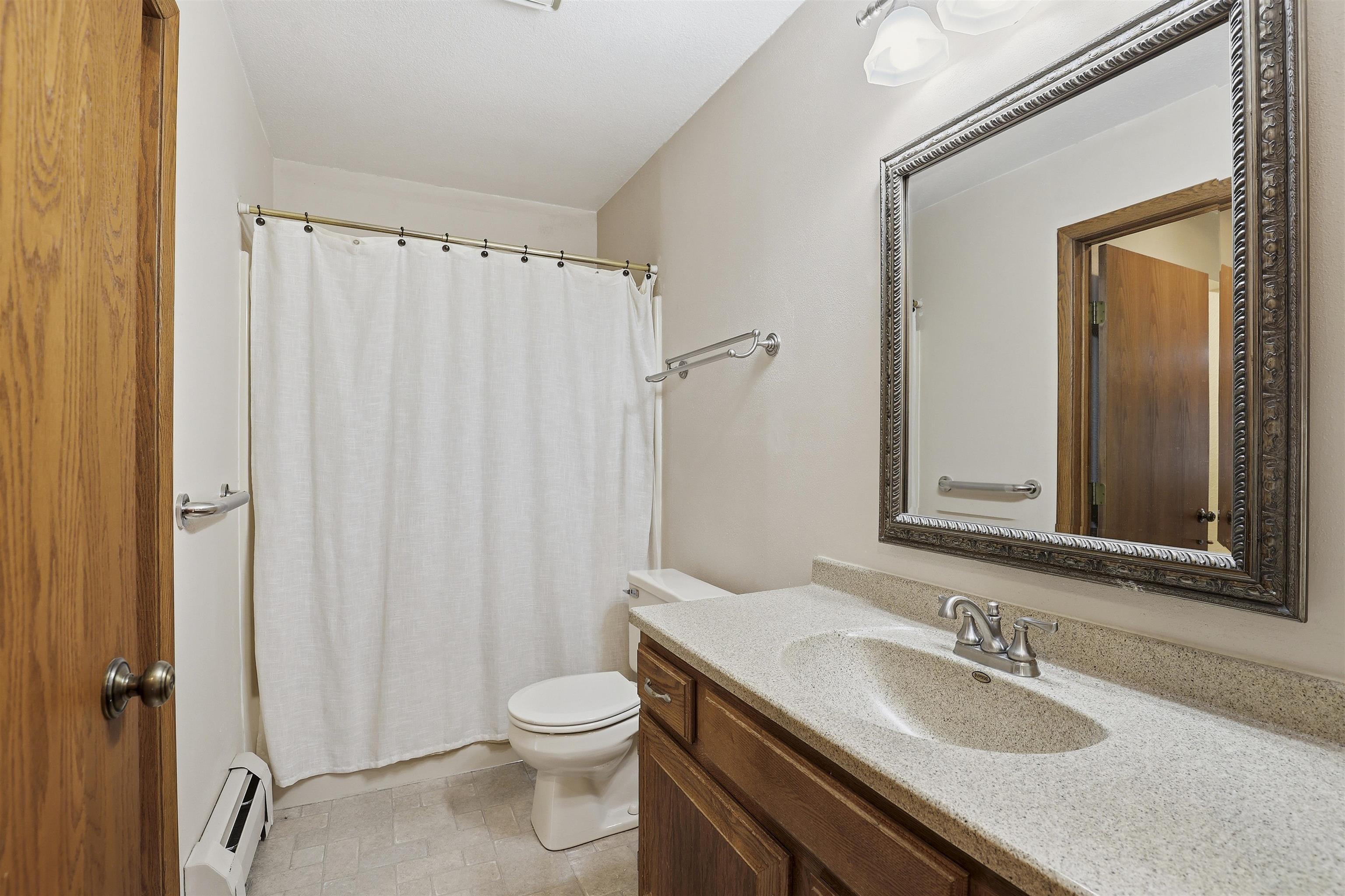 82 Spencer Village Court Appleton, WI 54914 - Photo 17 of 22