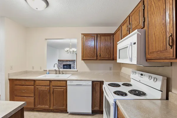 $199,900 | 82 Spencer Village Court, Appleton, WI 54914