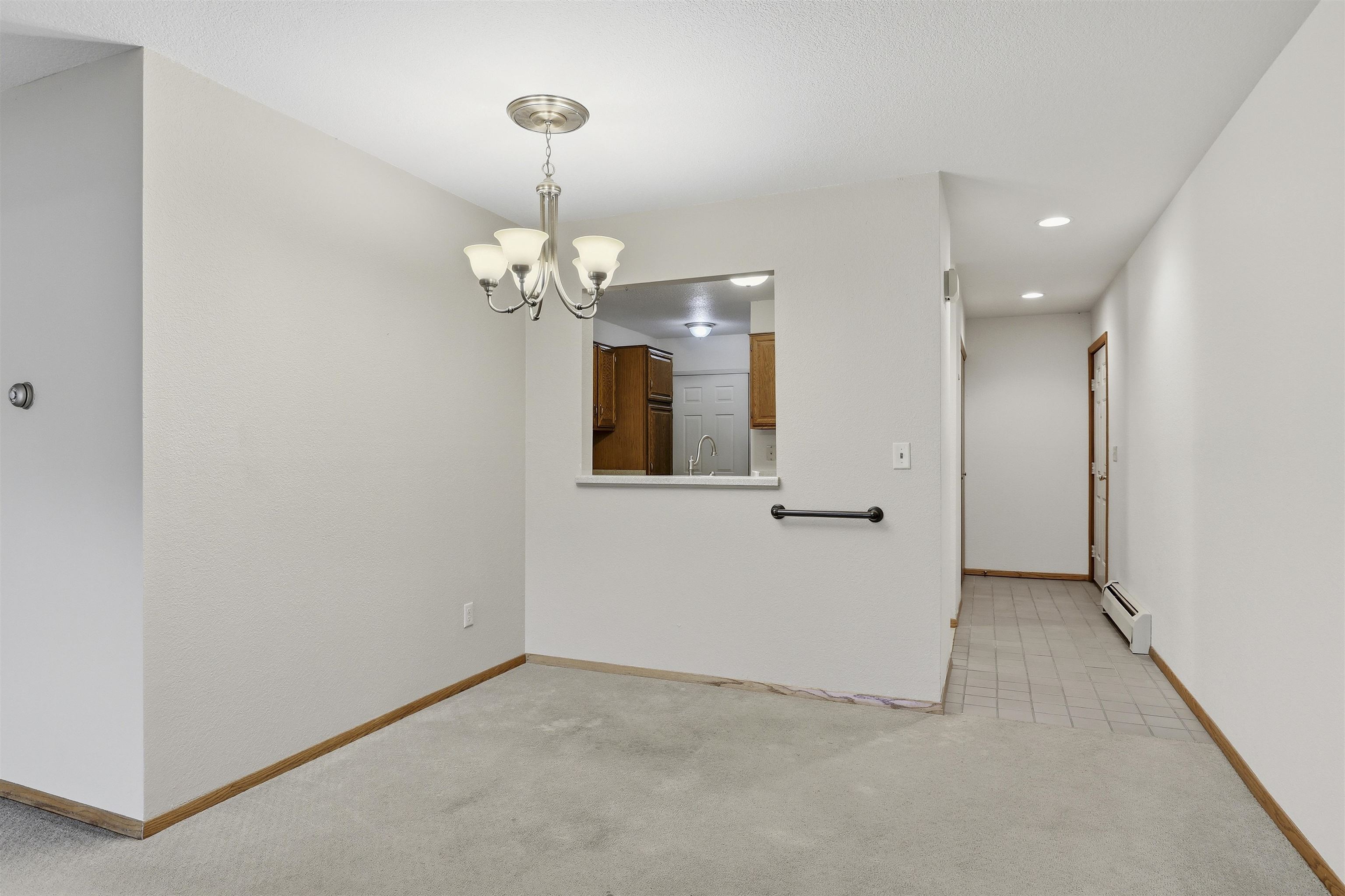 82 Spencer Village Court Appleton, WI 54914 - Photo 9 of 22