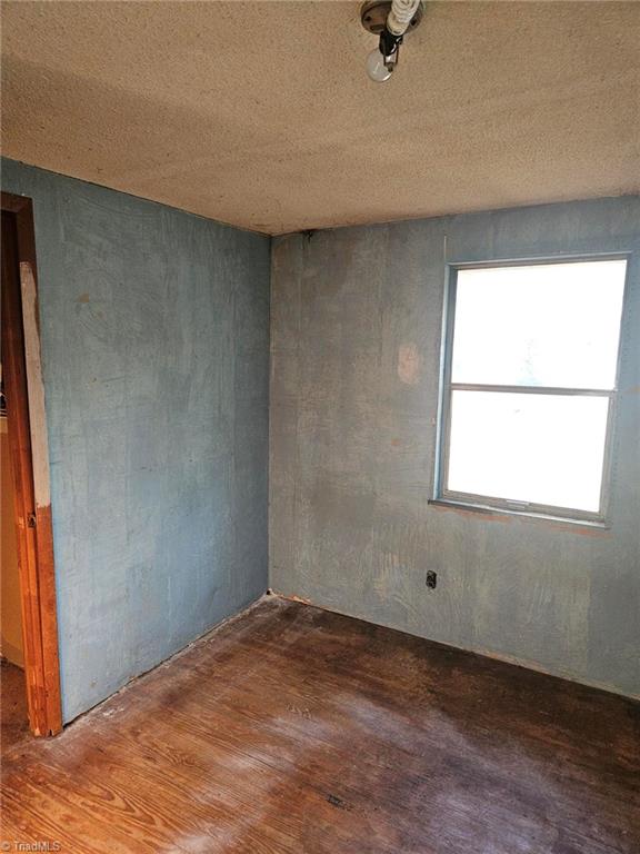 423 Mt Zion Church Road Stokesdale, NC 27357 - Photo 5 of 8 room