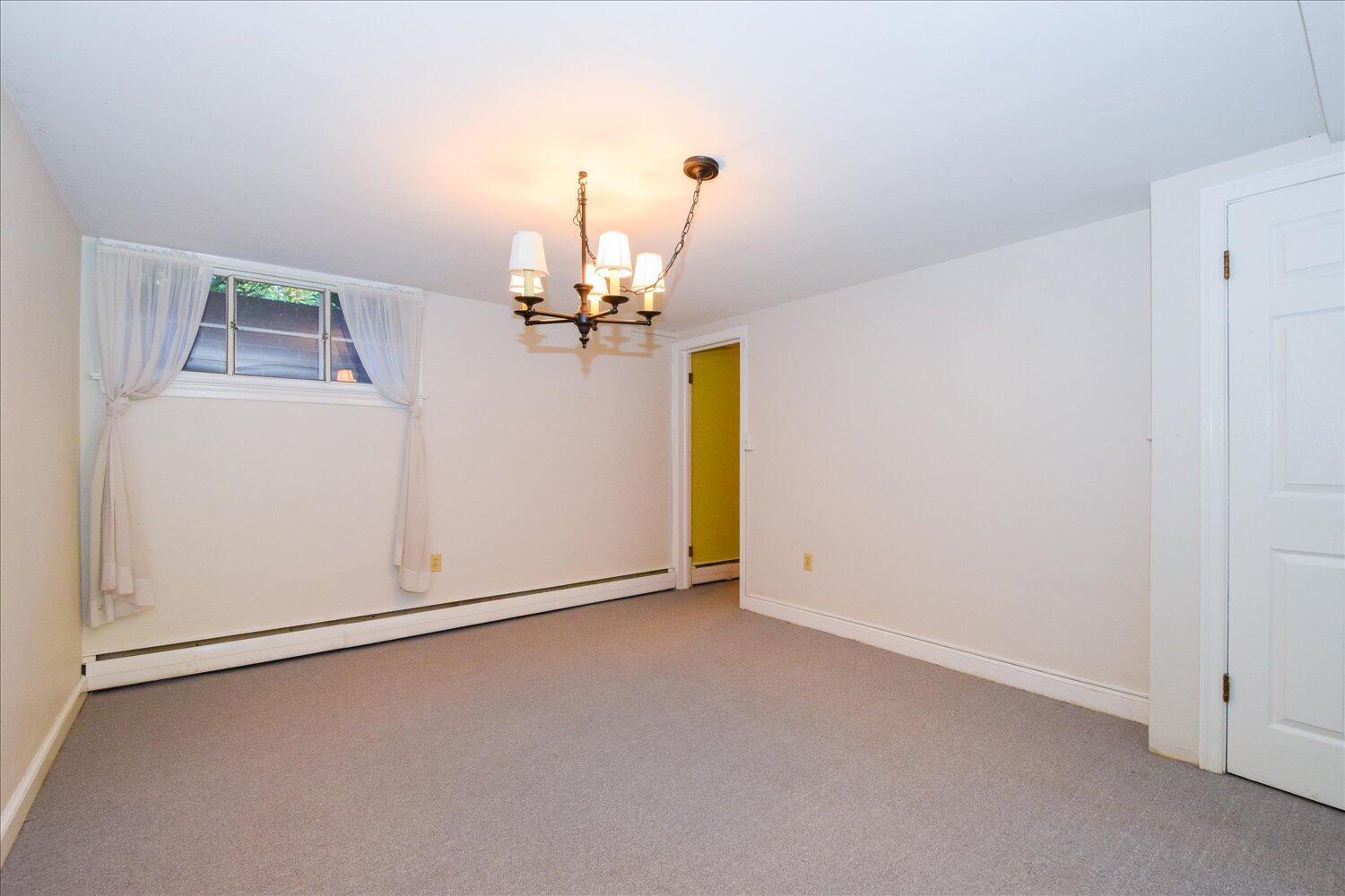 3060 Sedgefield Road Southwest Roanoke, VA 24018 - Photo 29 of 39