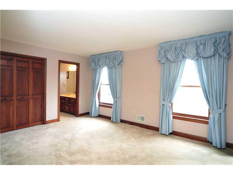 201 Lakeview Drive Coraopolis, PA 15108 - Photo 16 of 25 Bedroom.