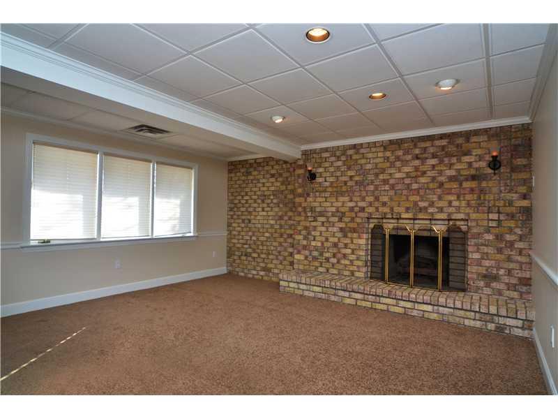 201 Lakeview Drive Coraopolis, PA 15108 - Photo 21 of 25 Basement/Game Room.