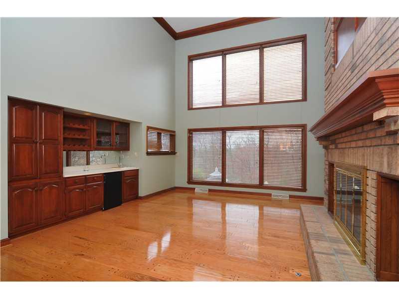 201 Lakeview Drive Coraopolis, PA 15108 - Photo 9 of 25 Family Room.